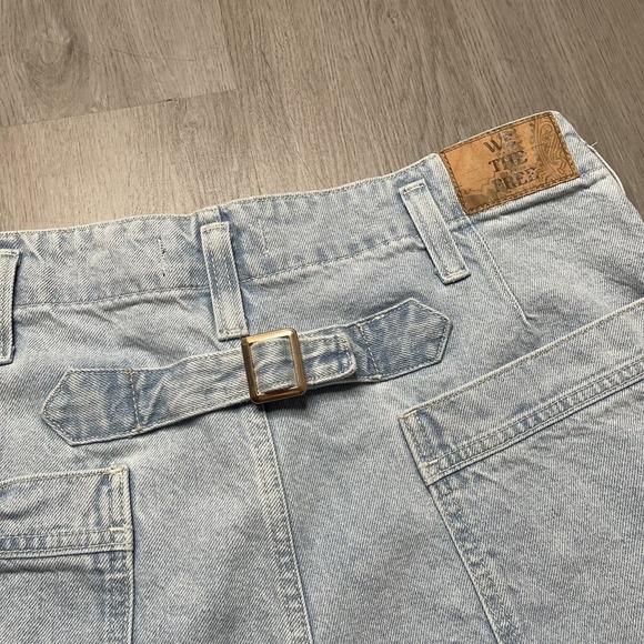 Free People We The Free Wide Leg Light Wash Blue Jeans Sz 31 Denim Buckle Back - Picture 7 of 12
